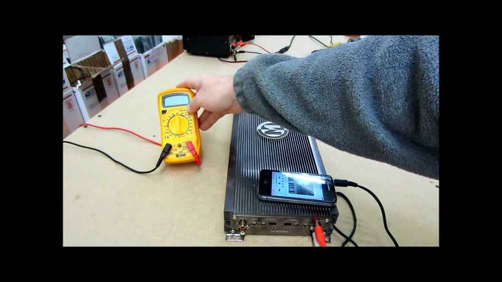 How to Test an Amplifier With a Multimeter
