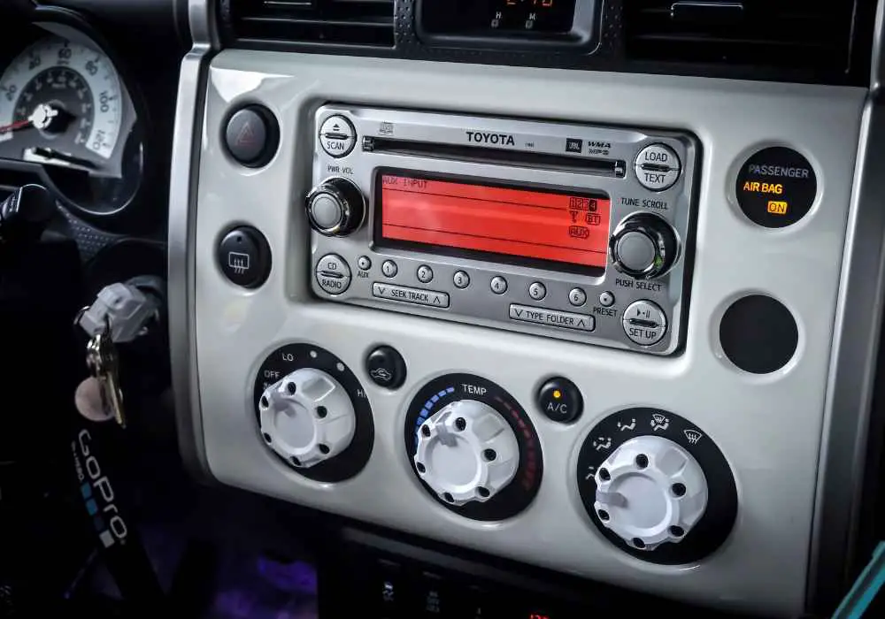 car radio blinking on and off